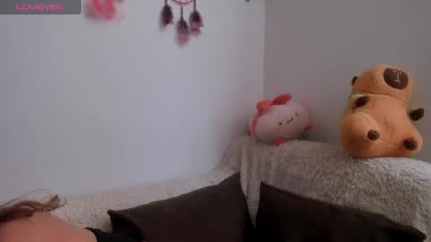 Violette  online show from 11.16.25