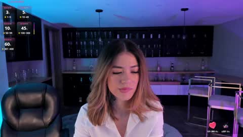 Violett  online show from 03.08.25