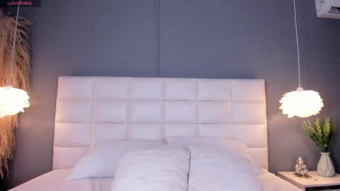 VioletthaRous online show from 04.09.26