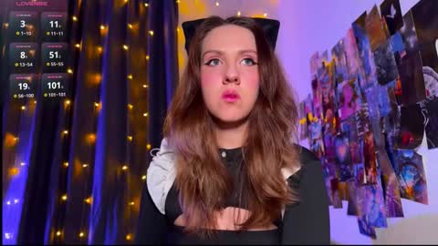 Snapshot of violettmo0n chatting on 03.01.26 Next stream 1522026 400 GMT 3 online show from 03.01.26