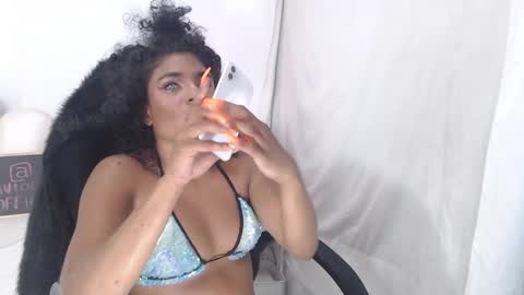 Snapshot of violetxia_ chatting on 02.05.26 violetxia_ online show from 02.05.26