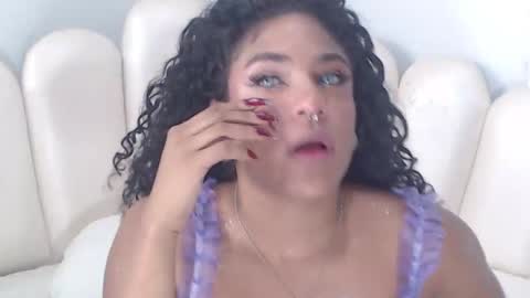 Snapshot of violetxia_ chatting on 03.27.26 violetxia_ online show from 03.27.26