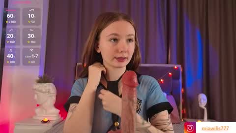 Mia  dont forget to thumbs up me online show from 10.24.25