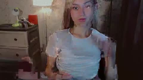 Snapshot of virgenpearl chatting on 11.15.25 Pearl online show from 11.15.25