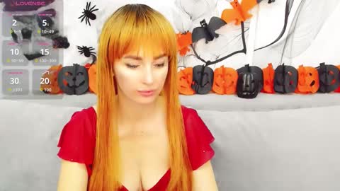 Snapshot of vita_flowen chatting on 10.31.25 Vita online show from 10.31.25