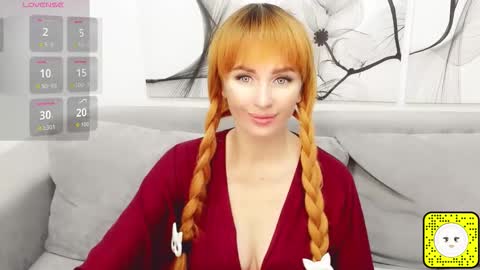 Snapshot of vita_flowen chatting on 11.19.25 Vita online show from 11.19.25