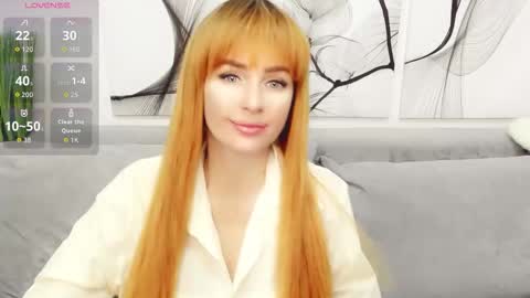 Snapshot of vita_flowen chatting on 11.24.25 Vita online show from 11.24.25