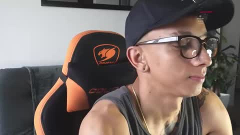 Snapshot of vito_benz chatting on 10.26.25 VITO BENZ online show from 10.26.25