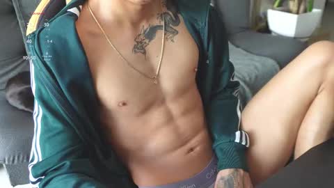 Snapshot of vito_benz chatting on 11.08.25 VITO BENZ online show from 11.08.25