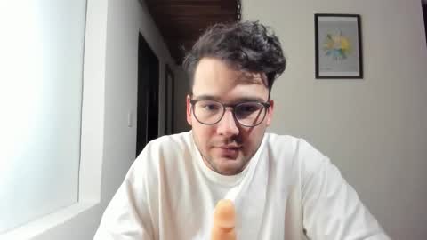 Snapshot of vito_ferrero chatting on 10.27.25 Vito Ferrer online show from 10.27.25