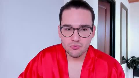 Snapshot of vito_ferrero chatting on 11.12.25 Vito Ferrer online show from 11.12.25