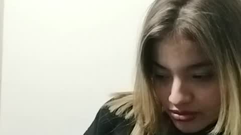Vitto Petite online show from 07.06.26