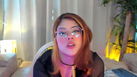 Snapshot of vittoria__rossi chatting on 09.11.25 Vttoria online show from 09.11.25