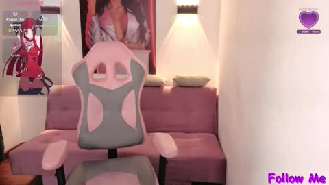 Snapshot of vittoria_lombardi07 chatting on 10.27.25 VITTORIA online show from 10.27.25