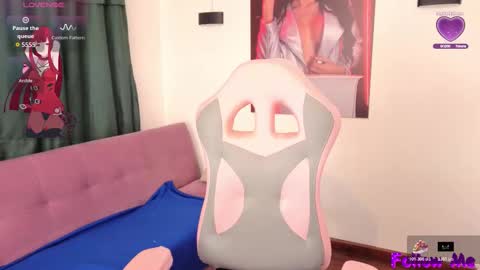 Snapshot of vittoria_lombardi07 chatting on 11.20.25 VITTORIA online show from 11.20.25