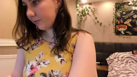 Snapshot of viverlove chatting on 11.07.25 Viv online show from 11.07.25