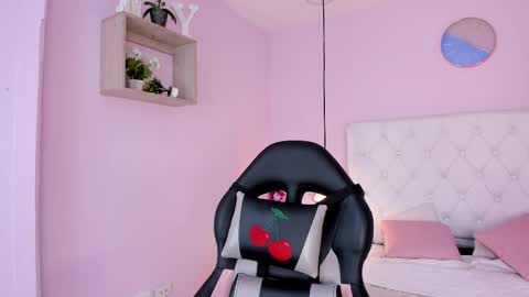 Vivi online show from 11.28.25