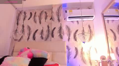 Viviana  online show from 10.25.25