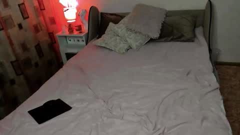 vivian_alison online show from 10.31.25