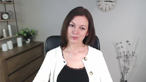 Vivian online show from 01.16.25