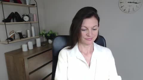 Vivian online show from 02.03.25