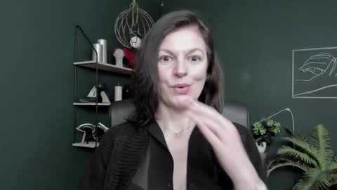 Vivian online show from 03.27.26