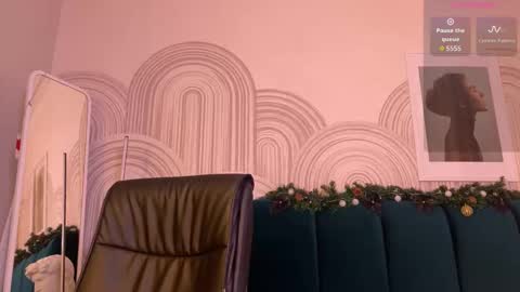 Vivian Evans online show from 01.17.26