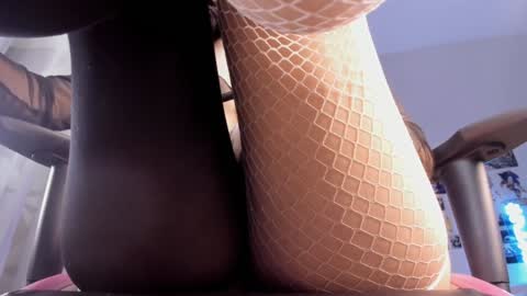 Snapshot of vivian_qwerty chatting on 12.02.24 vivian_qwerty online show from 12.02.24