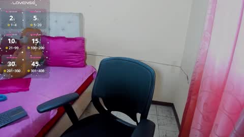 instagram Viviana73215 online show from 12.23.24