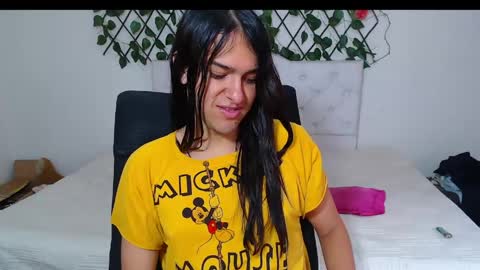 instagram Viviana73215 online show from 04.20.26