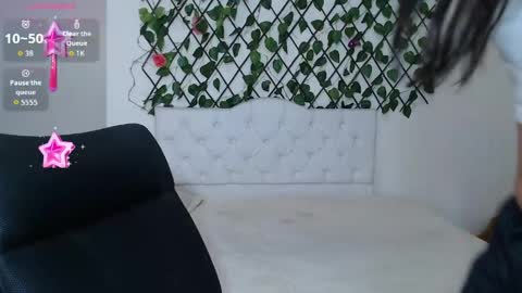 instagram Viviana73215 online show from 04.22.26