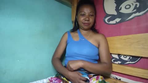 Snapshot of viviane0812 chatting on 02.21.25 viviane0812 online show from 02.21.25