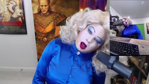 Snapshot of vivianfrost chatting on 01.19.25 VivianFrosty online show from 01.19.25