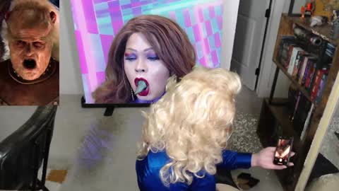 Snapshot of vivianfrost chatting on 01.19.25 VivianFrosty online show from 01.19.25