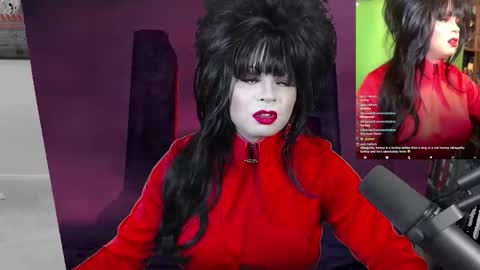 Snapshot of vivianfrost chatting on 10.30.25 VivianFrosty online show from 10.30.25