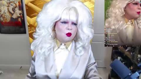 Snapshot of vivianfrost chatting on 11.08.25 VivianFrosty online show from 11.08.25