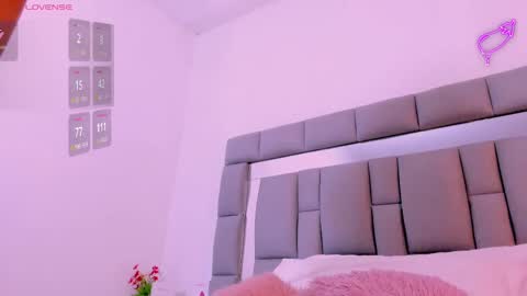 Vivi online show from 09.19.25