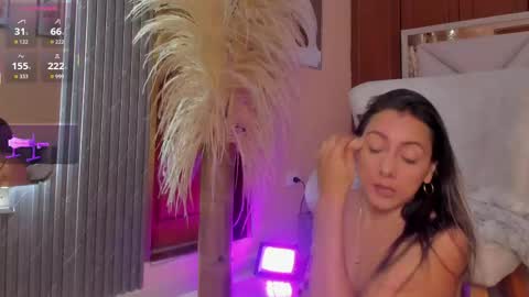 Snapshot of vivianne_scott chatting on 05.29.26 Vivi online show from 05.29.26