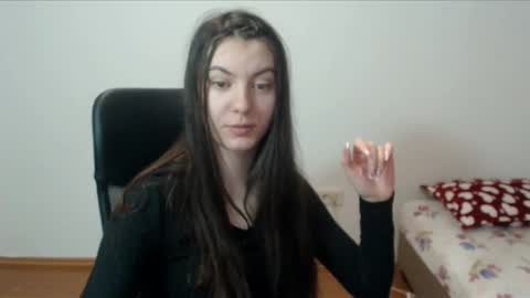 Snapshot of vivianngray chatting on 01.14.25 Vivian Gray online show from 01.14.25