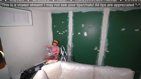 Snapshot of vivid_whit chatting on 10.03.25 Whitney online show from 10.03.25