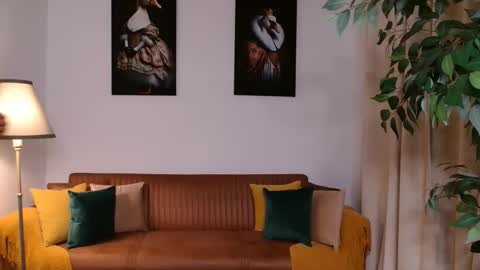 Vivienne online show from 02.14.26