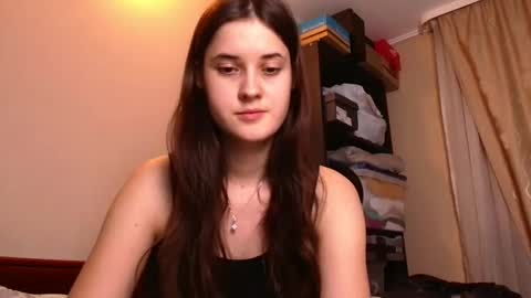 Snapshot of vixen_lily chatting on 12.12.24 Vixen Lily online show from 12.12.24