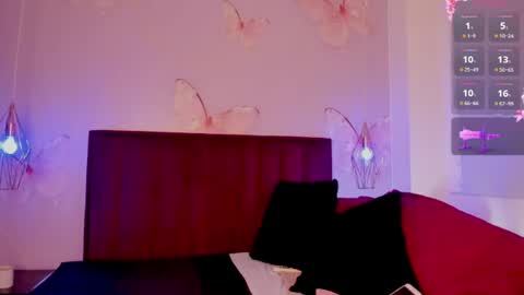 Snapshot of vnuss__ chatting on 06.20.26 VENUS online show from 06.20.26