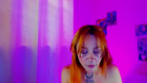 Snapshot of void_smokin chatting on 04.15.26 Gabriela online show from 04.15.26