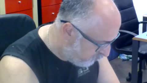 Snapshot of volpi72 chatting on 06.10.26 volpi72 online show from 06.10.26