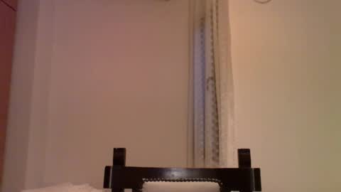 Snapshot of volve5 chatting on 01.01.25 volve5 online show from 01.01.25