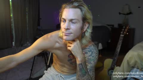 Snapshot of voodoo_hd chatting on 10.02.25 Voodoo and Lucy online show from 10.02.25