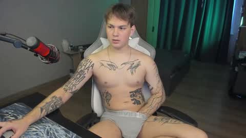 Snapshot of vova_belkin_ chatting on 10.31.25 vova online show from 10.31.25