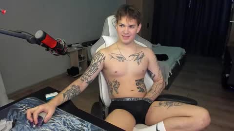 Snapshot of vova_belkin_ chatting on 11.08.25 vova online show from 11.08.25