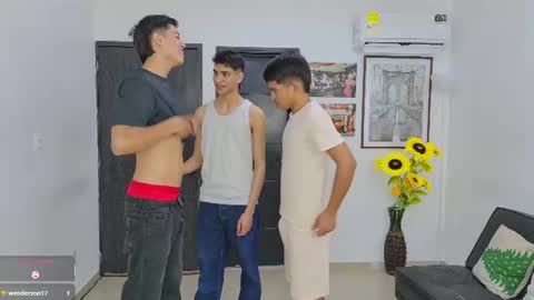 voyeurism_guys online show from 06.12.26